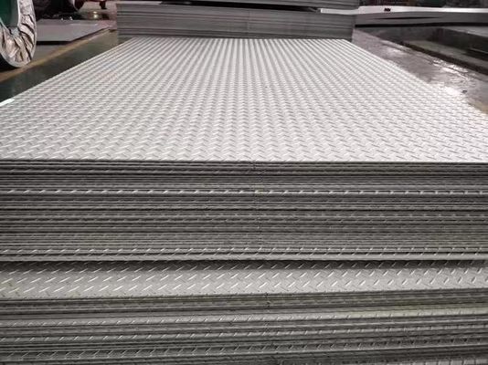 SS304 2MM 3MM Descaling​ Pattern Steel Plate Checkered Steel Sheet 1800mm